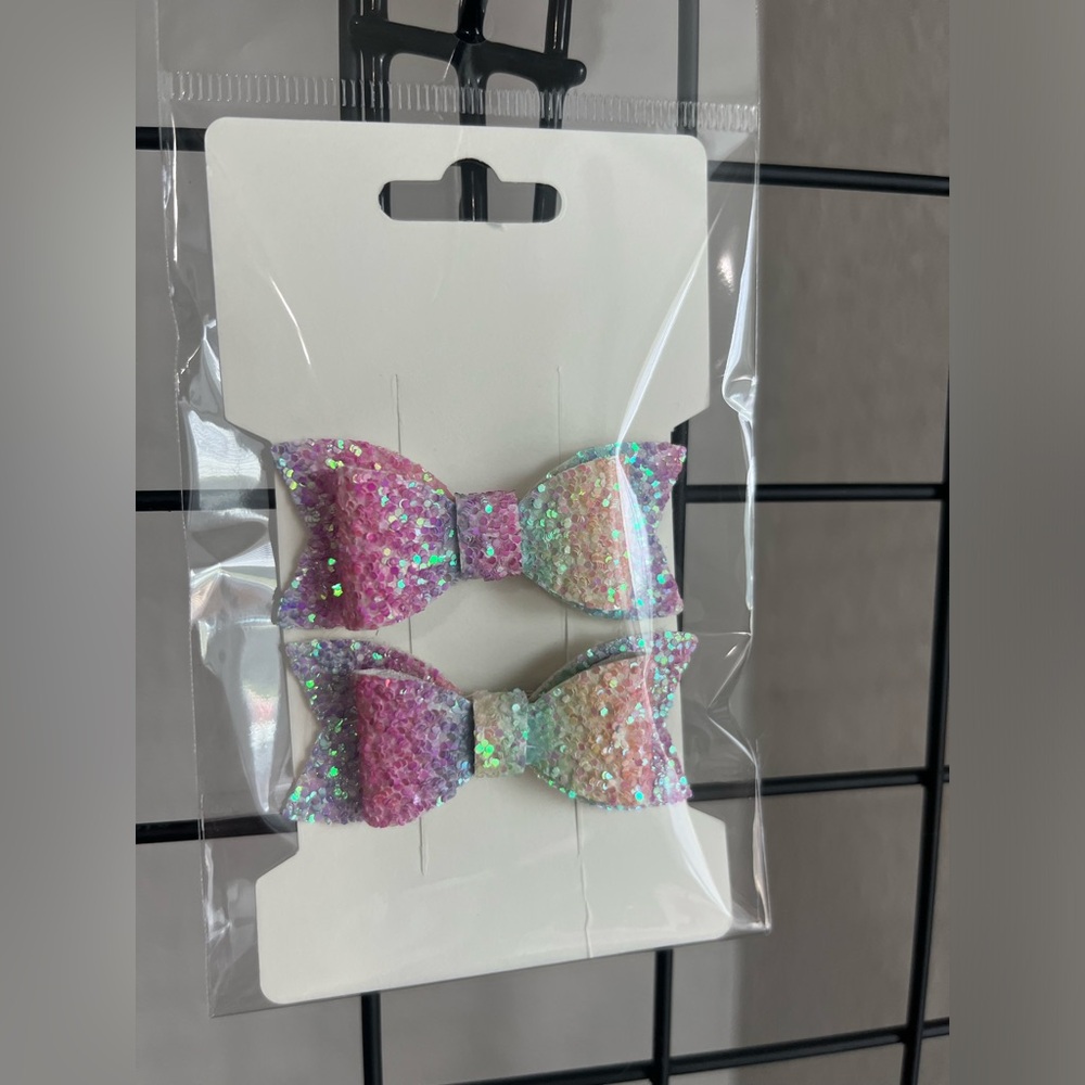 5 for 20!!! Cute multicolored hair bows!